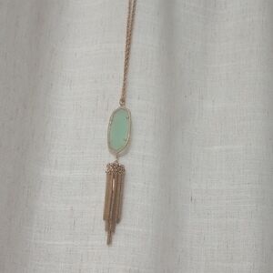 Kendra Scott Elegant Gold and Green Pendant Necklace